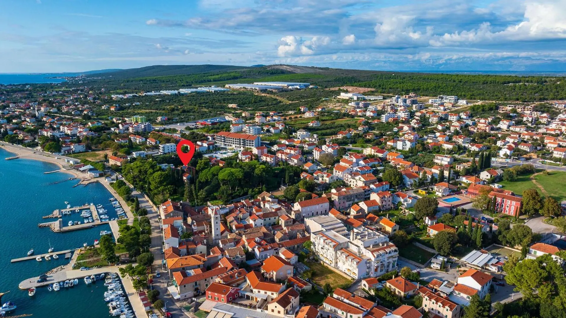 Cozy Apartment In Sveti Filip I Jakov With Wifi