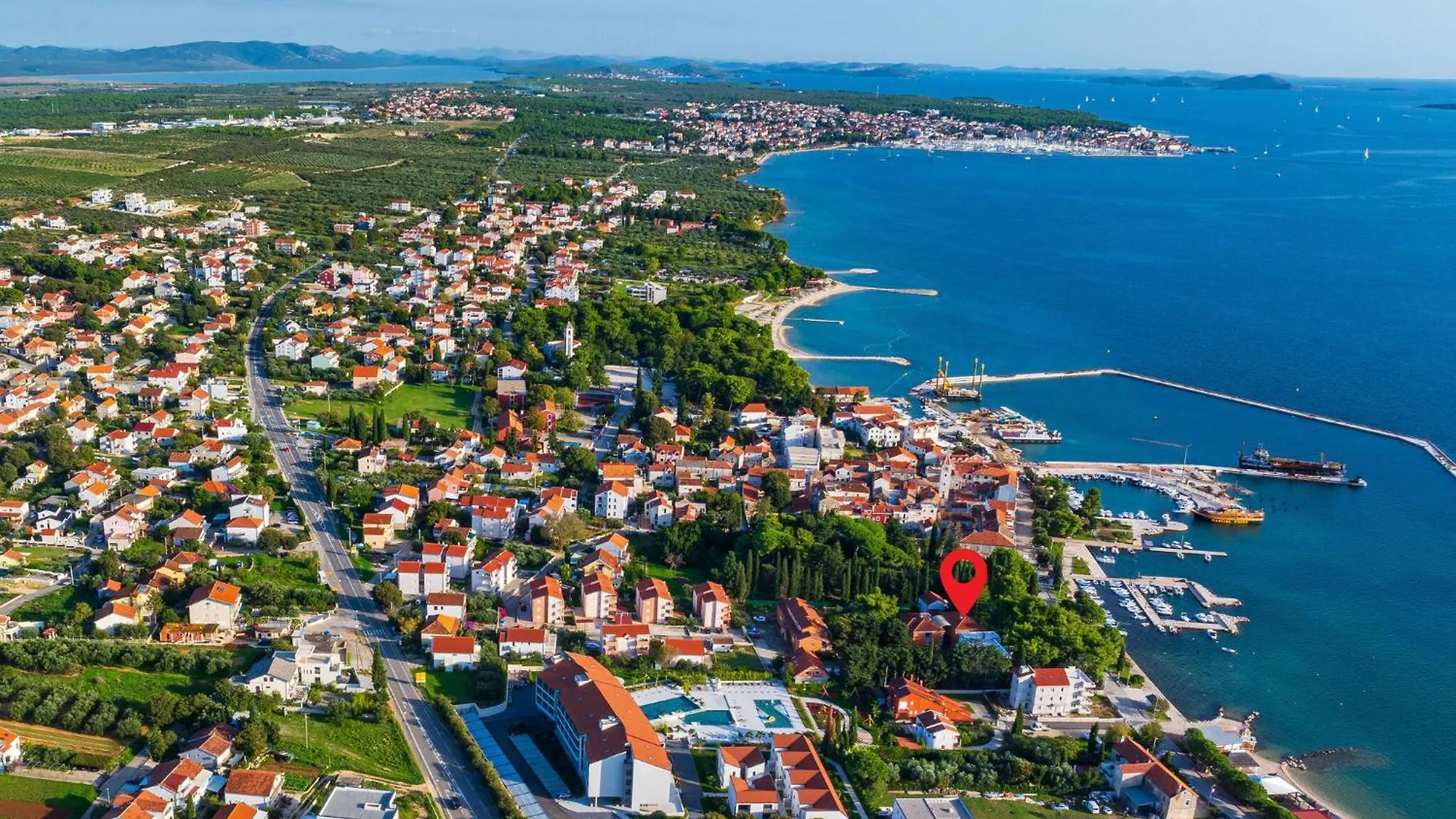 Cozy Apartment In Sveti Filip I Jakov With Wifi